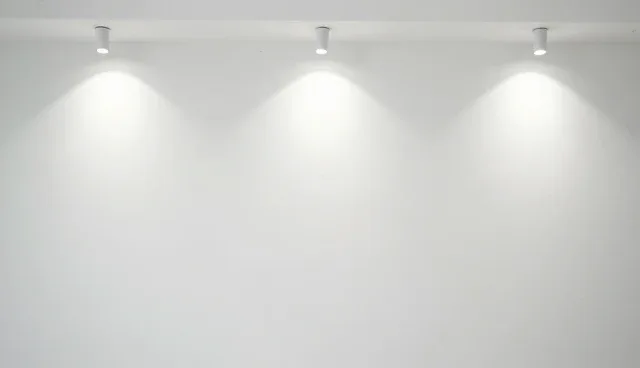 行业资讯:展示产品选择依据的使用与维护建议